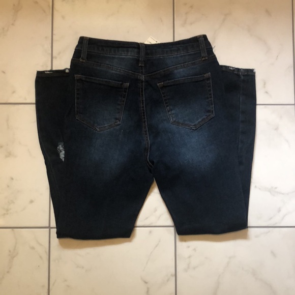 Jeans - Picture 2 of 3